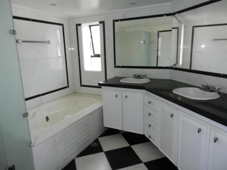 Banheiro suite casal.JPG